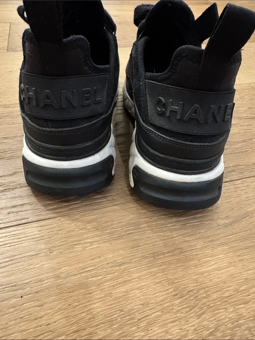 AUTHENTIC Chanel Black Suede/Calfskin Women’s Sneakers w Gold Logo Accent 37.5